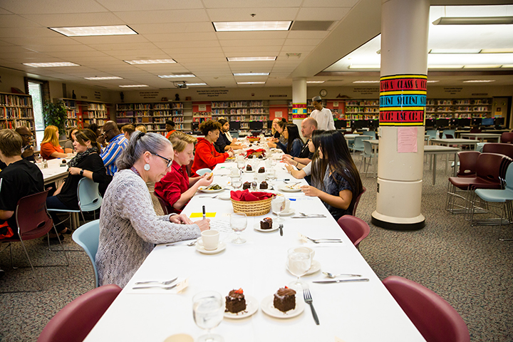 Students practice leadership skills at Fort Vancouver High School
